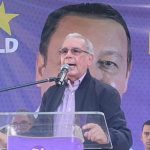 Danilo pide destruir carpas del PRM frente a colegios electorales