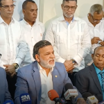 Iván García arremete contra los negocios chinos; asegura “de cada 10 tiendas, 9 no pagan impuestos, ni TSS”