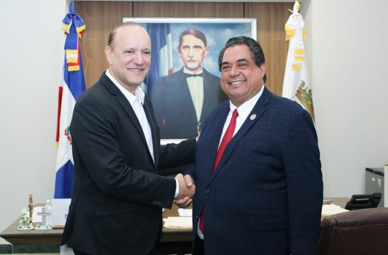 Colegio Dominicano de Notarios y Alcaldía de Santiago fortalecen cooperación institucional