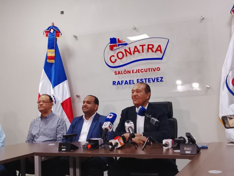 Antonio Marte dice no aumentarán pasajes; pide congelar precios de los combustibles