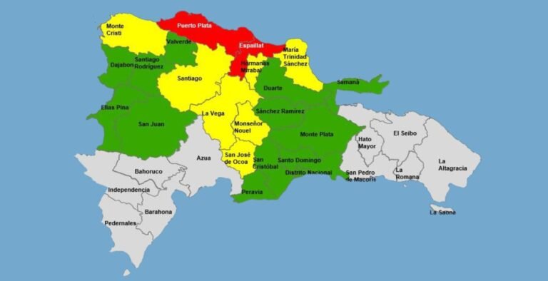 COE eleva a dos provincias en alerta roja, siete en amarilla y 13 en verde por lluvias y tormentas