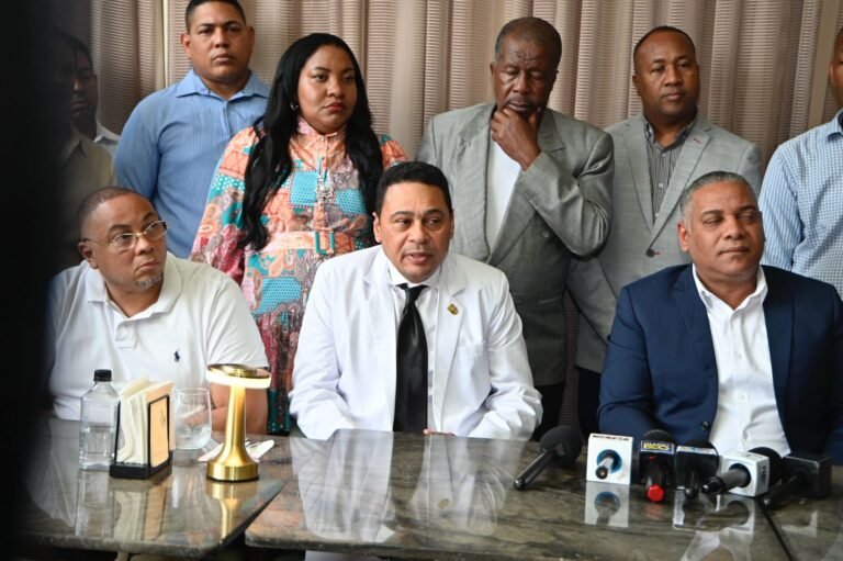 ESE DISCURSO NO CORRESPONDE A LA REALIDAD DE SDE “diputado Carlos Gil ante rendición de cuentas de Dio Astacio.