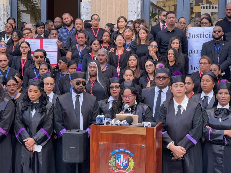 JUECES PARALIZAN EL PODER JUDICIAL POR FALTA DE RECURSOS VIDEO