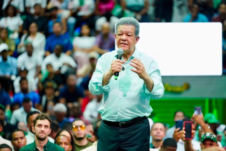 “Las multas se pagan con muerte: el gran retroceso del PRM”, asegura Leonel Fernández