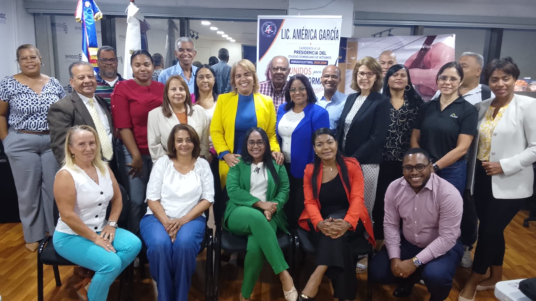 Continúa recorrido nacional de la candidata a la Presidencia del Colegio Dominicano de Notarios con exitosa conferencia en CODOPYME