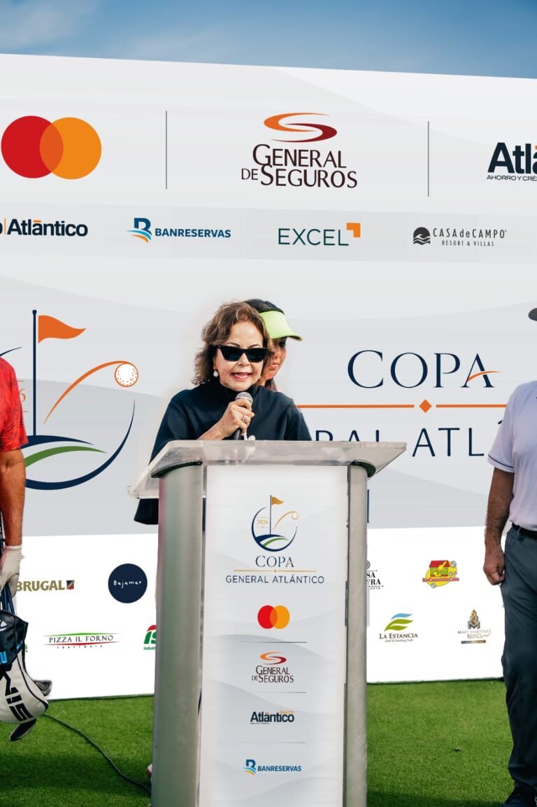 Gobierno lleva asistencia integral a más de 200 familias vulnerables en la provincia de La Vega a través de DASAC